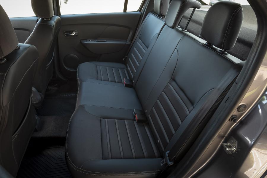 Интерьер Renault Logan 2019 года  (LA) (фото 26 из 37)